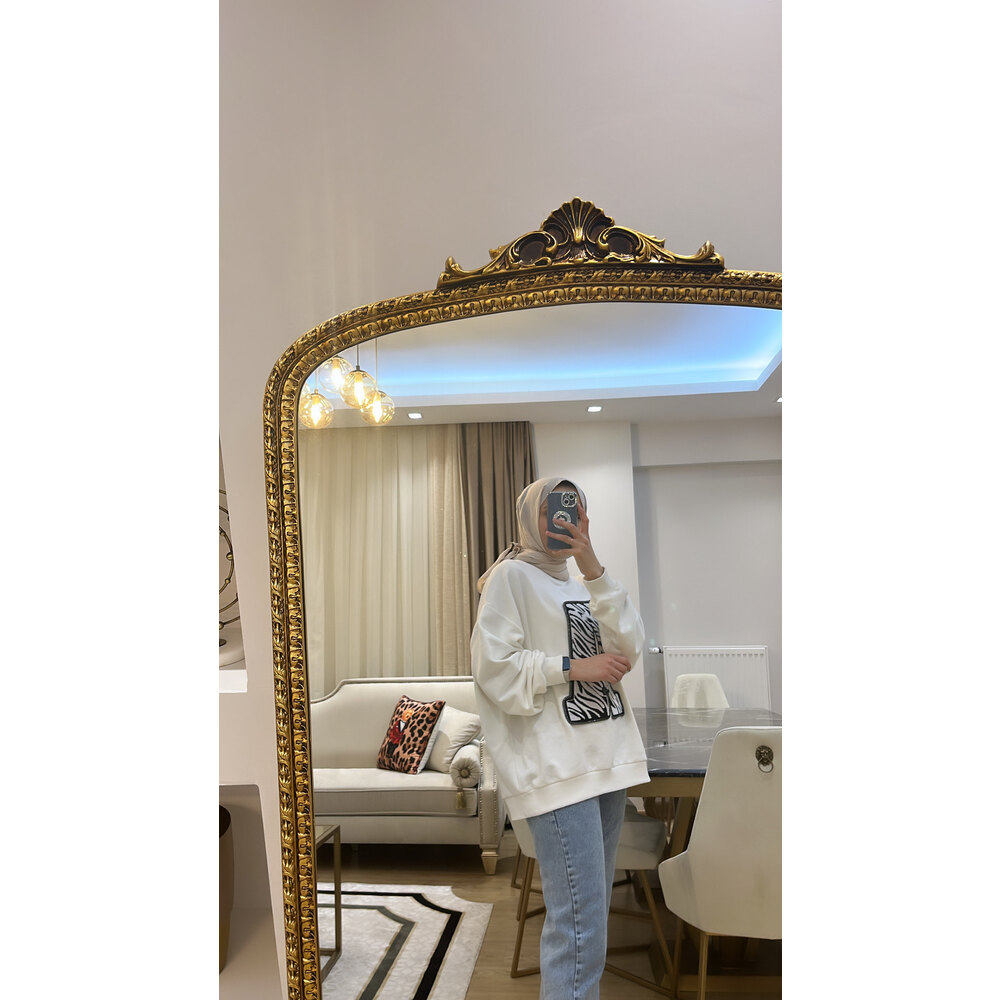 Beyaz taşlı sweatshirt