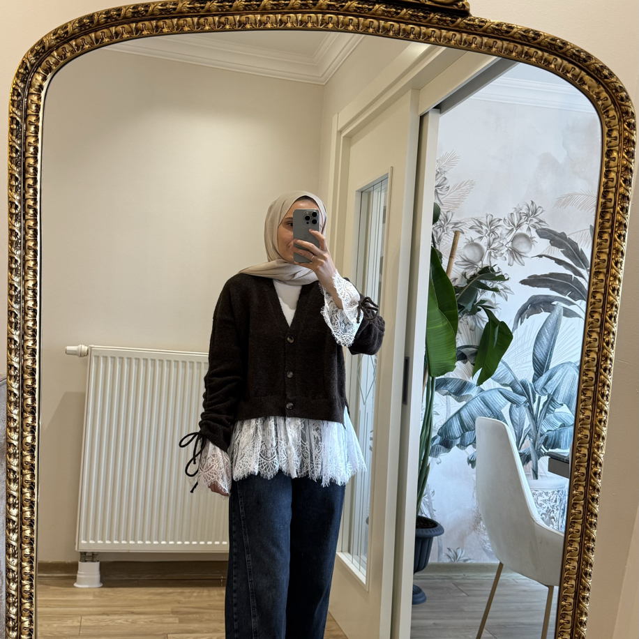 Acı kahve dantel detaylı hırka