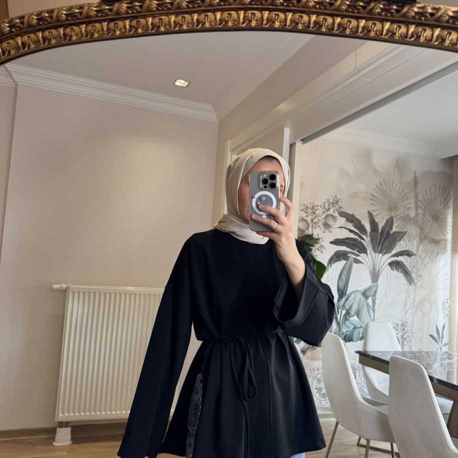 Siyah yırtmaç detaylı Sweatshirt
